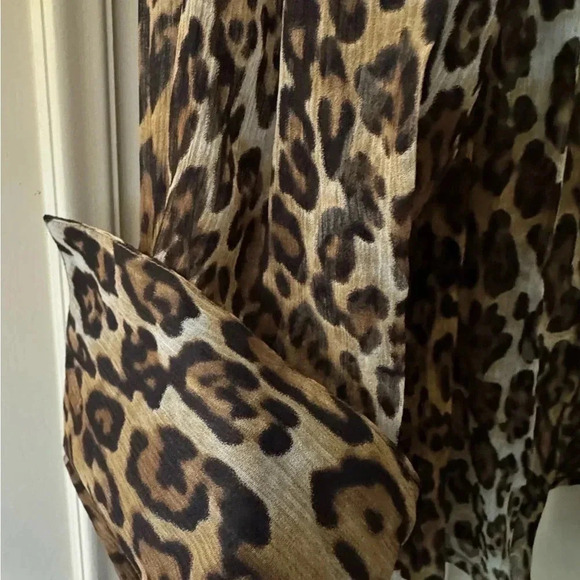 Pamela Dennis Animal Print Sheer Blouse.  Size 20 - Picture 2 of 4
